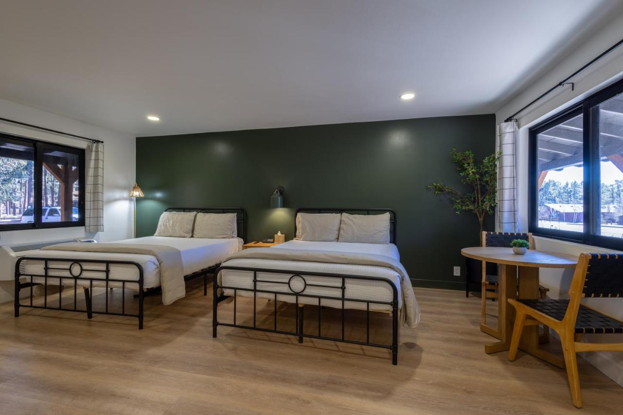 | TimberLodge Inn