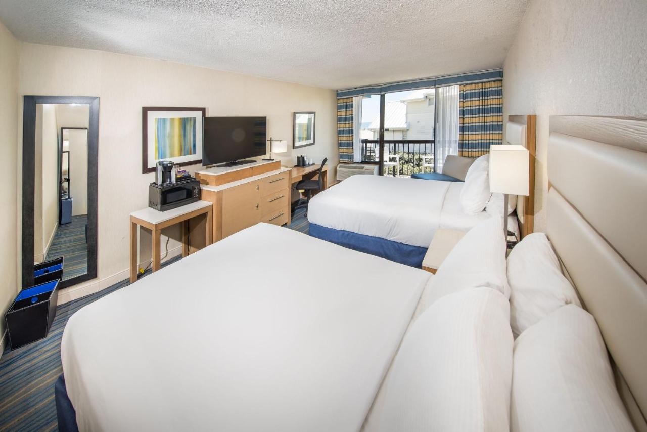 Non Oceanfront Mobility Accessible 2 Double Beds at Wyndham Virginia Beach Oceanfront