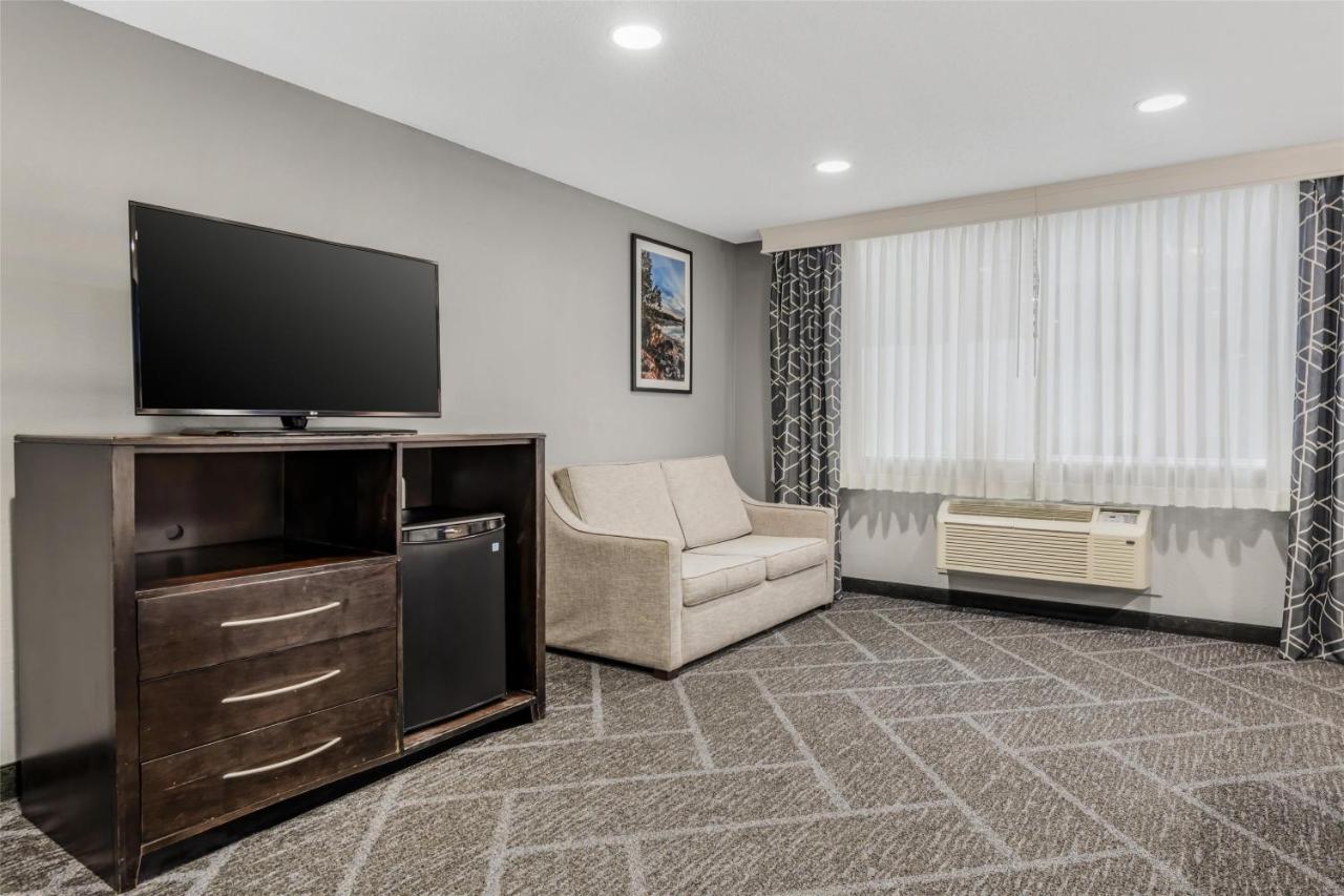 Executive King Room at Best Western Rochester Hotel Mayo Clinic Area/St. Mary's