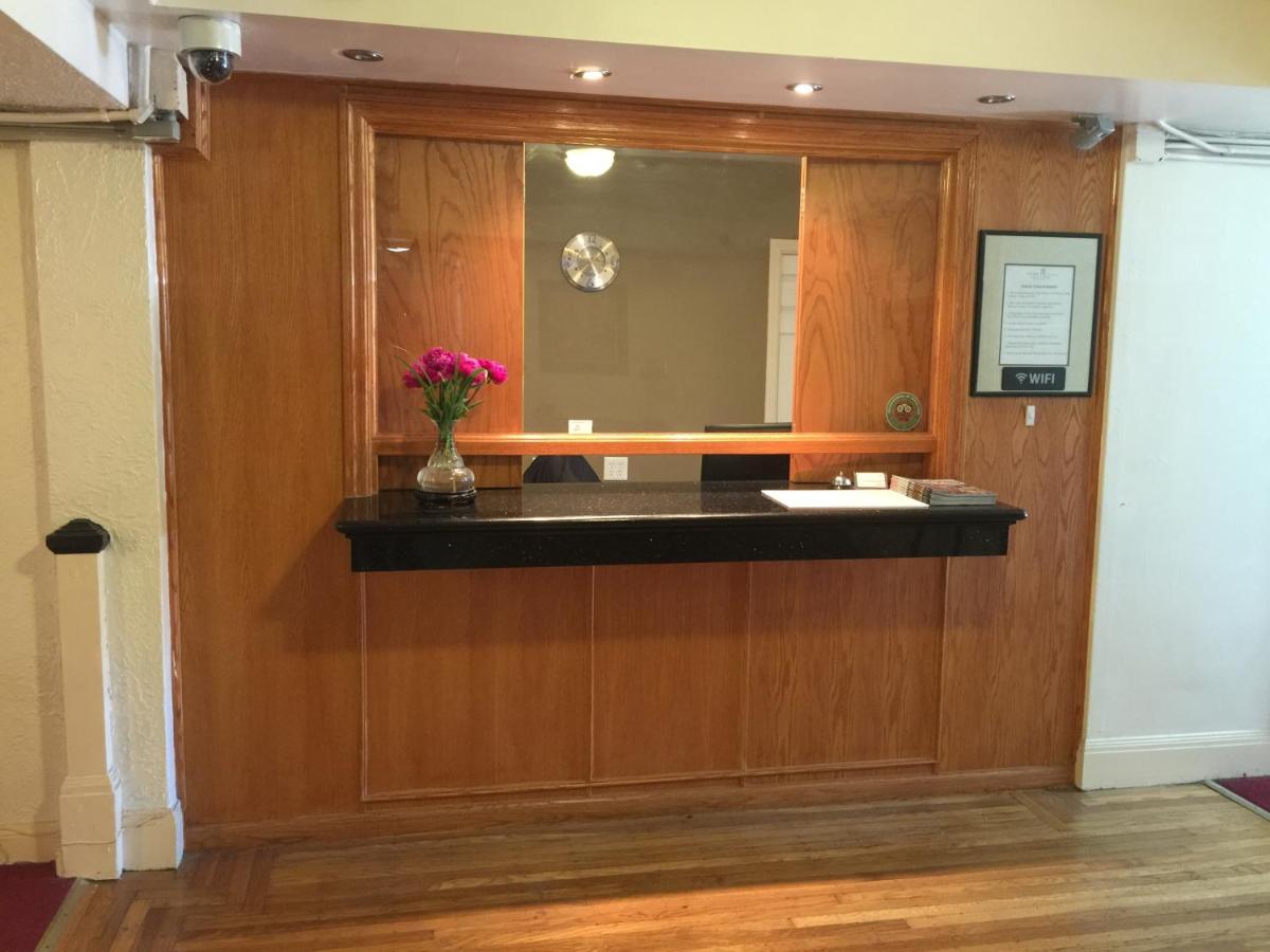 | Nash Hotel