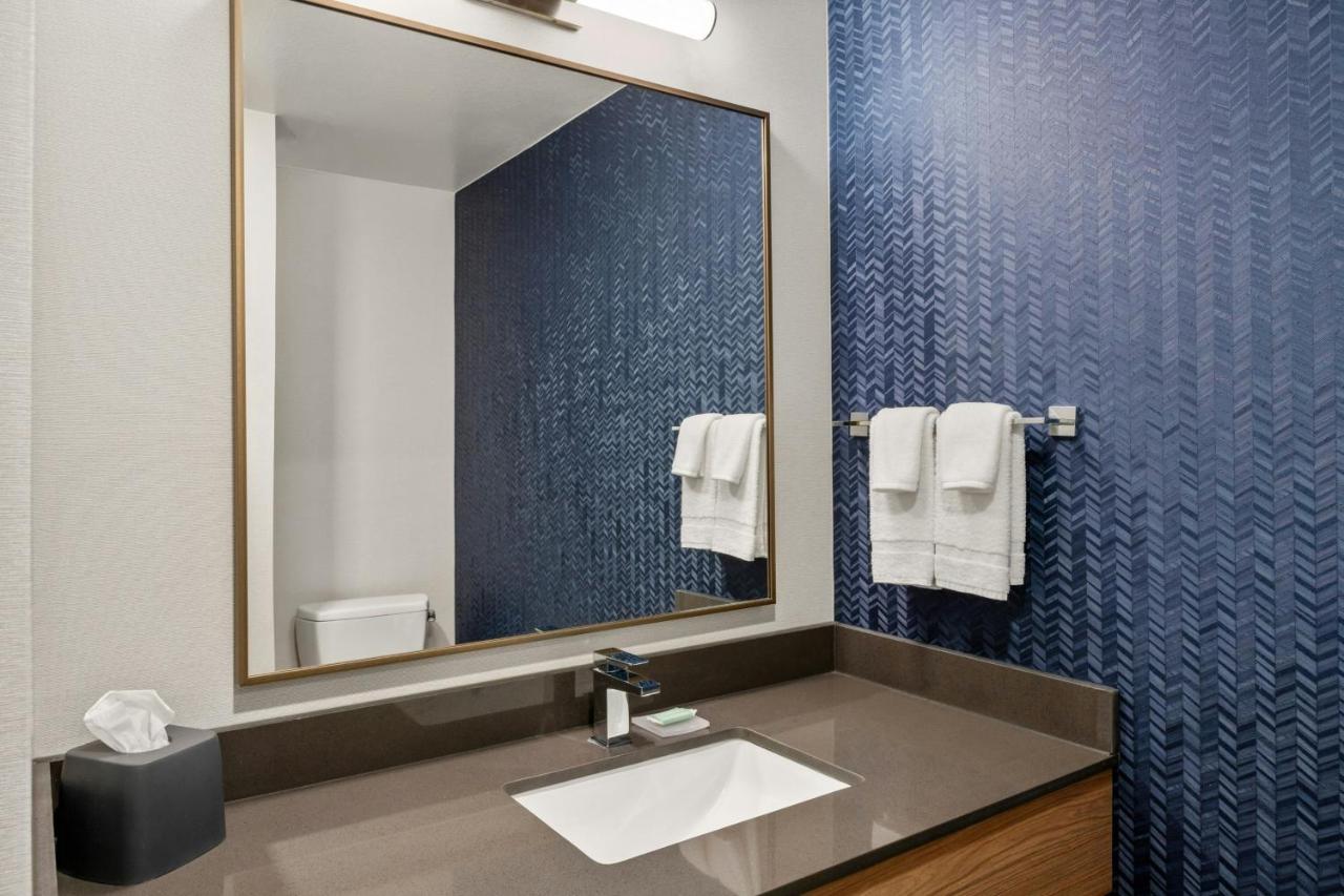 | Fairfield Inn & Suites by Marriott New Buffalo