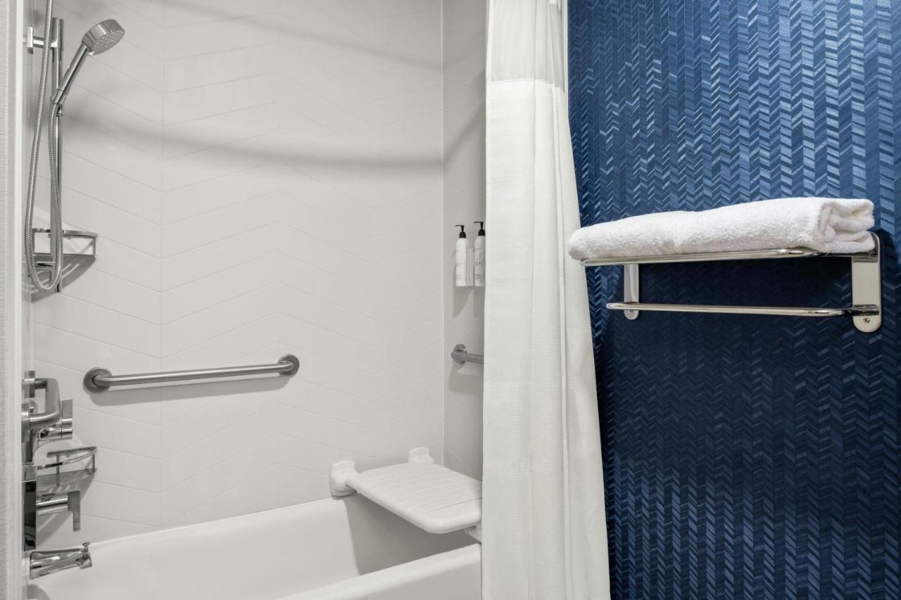| Fairfield Inn & Suites by Marriott New Buffalo