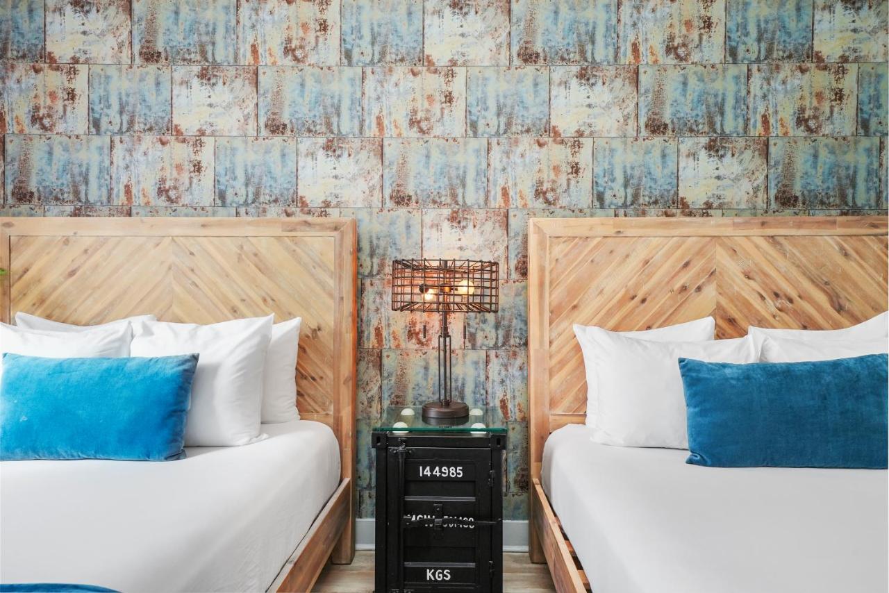 | Whitelaw Hotel