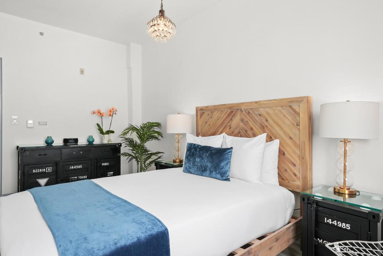 | Whitelaw Hotel