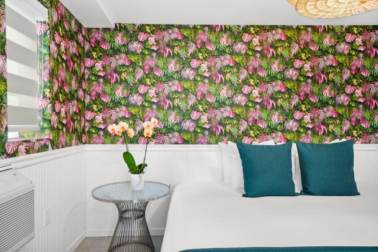 | Whitelaw Hotel