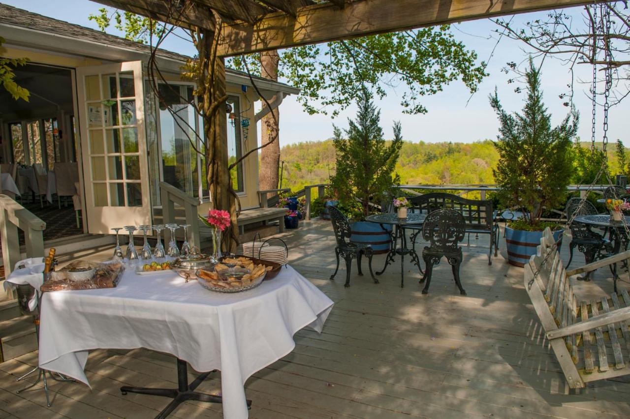 | Orchard Inn