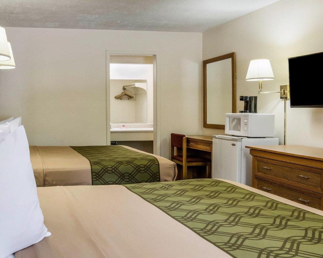 Queen Room with Two Queen Beds - Non-Smoking at Econo Lodge Lawrence near University