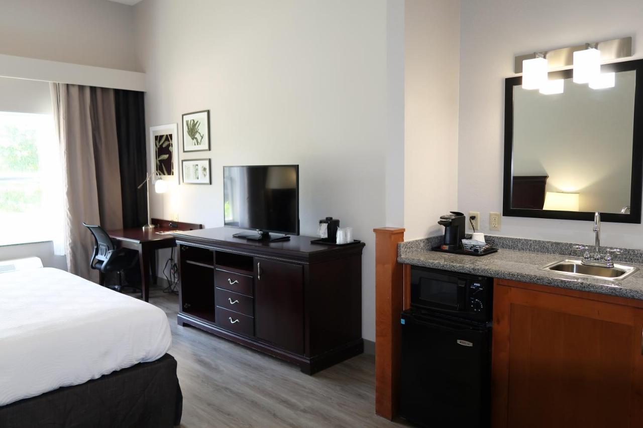 King Room - Disability Access/Non-Smoking at Country Inn & Suites by Radisson, Tallahassee-University Area, FL
