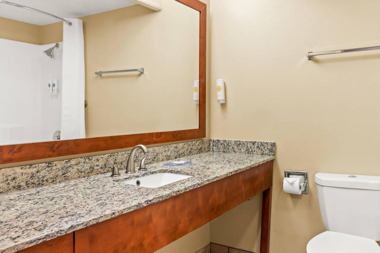 King Room - Non-Smoking at Comfort Inn Santa Fe South