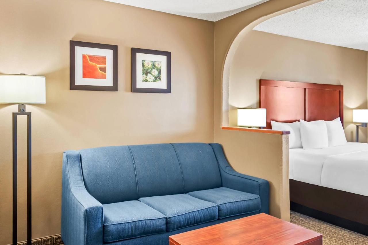 King Suite with Sofa Bed - Non-Smoking at Comfort Inn Santa Fe South
