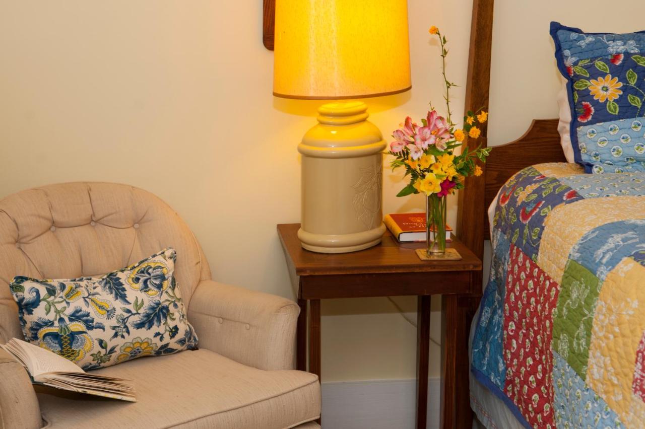 | Orchard Inn