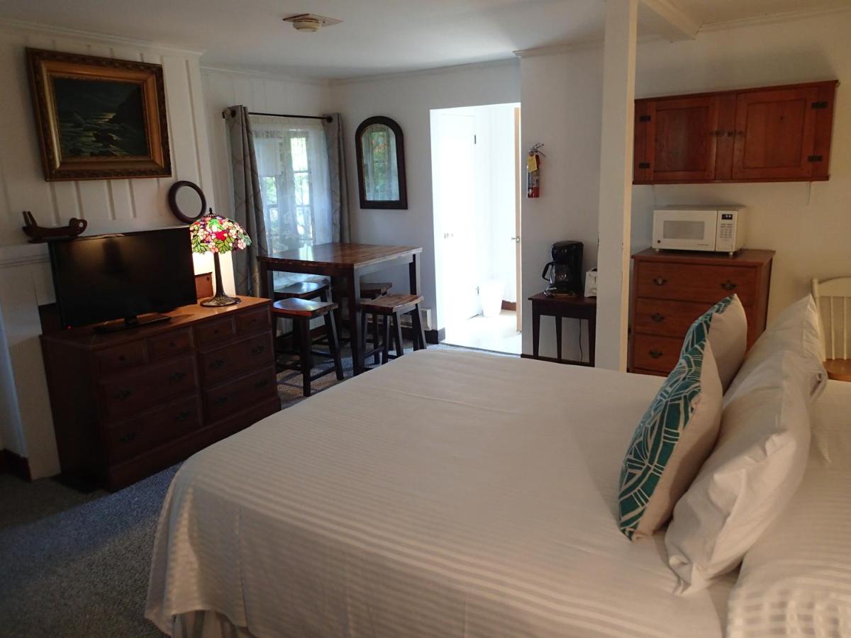 Standard Studio with City View at The Masthead Resort