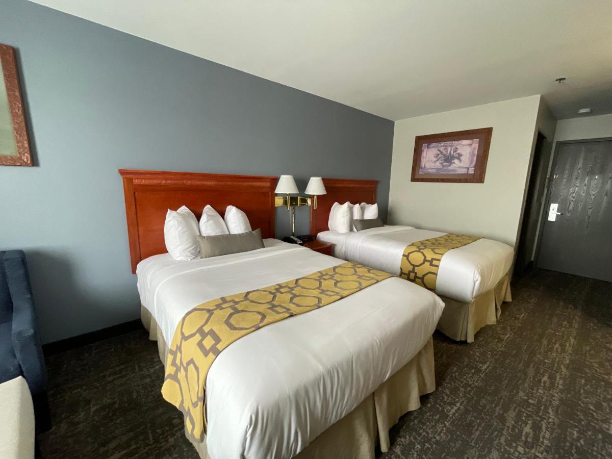 Deluxe Double Room with Two Double Beds - Non-Smoking at Baymont by Wyndham Yreka