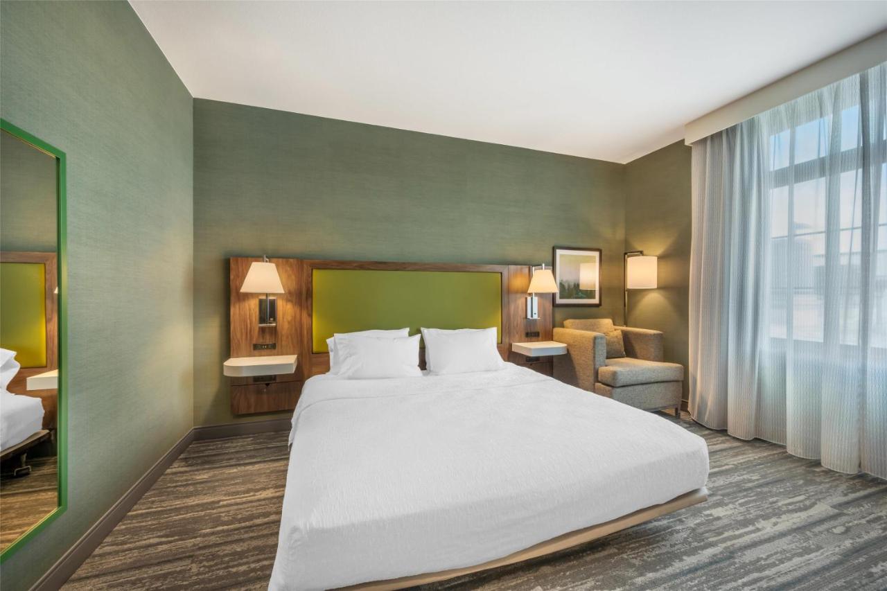 King Bed Accessible Room at Hampton Inn & Suites Coeur d' Alene