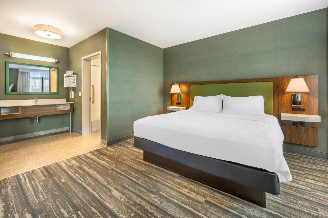 King Studio with Sofa Bed at Hampton Inn & Suites Coeur d' Alene