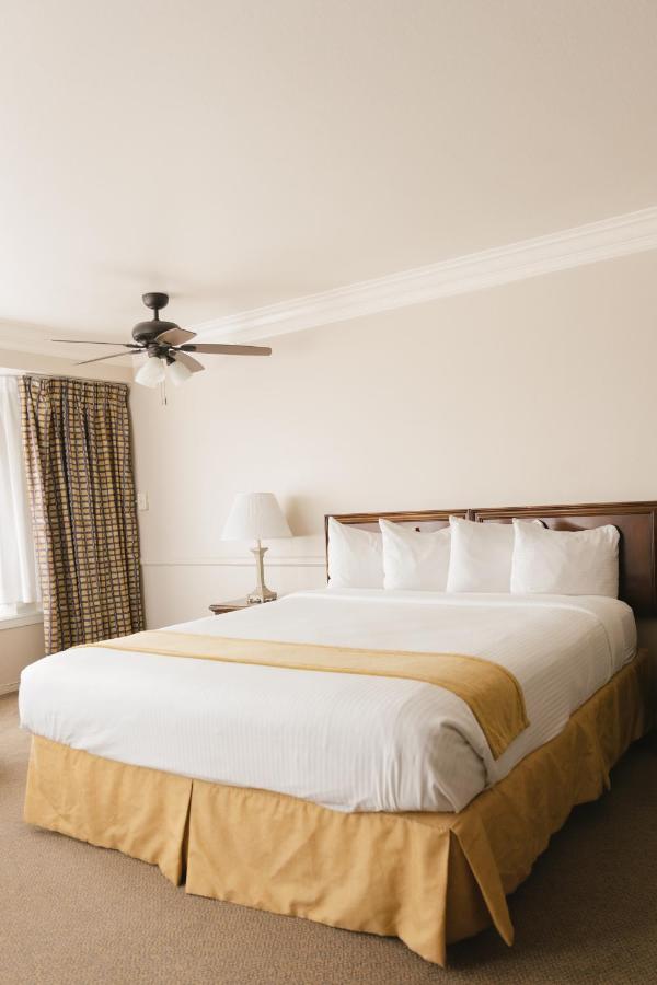  | Historic Santa Maria Inn