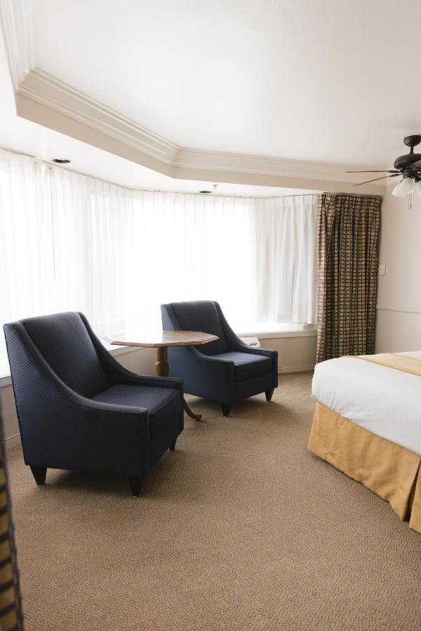  | Historic Santa Maria Inn