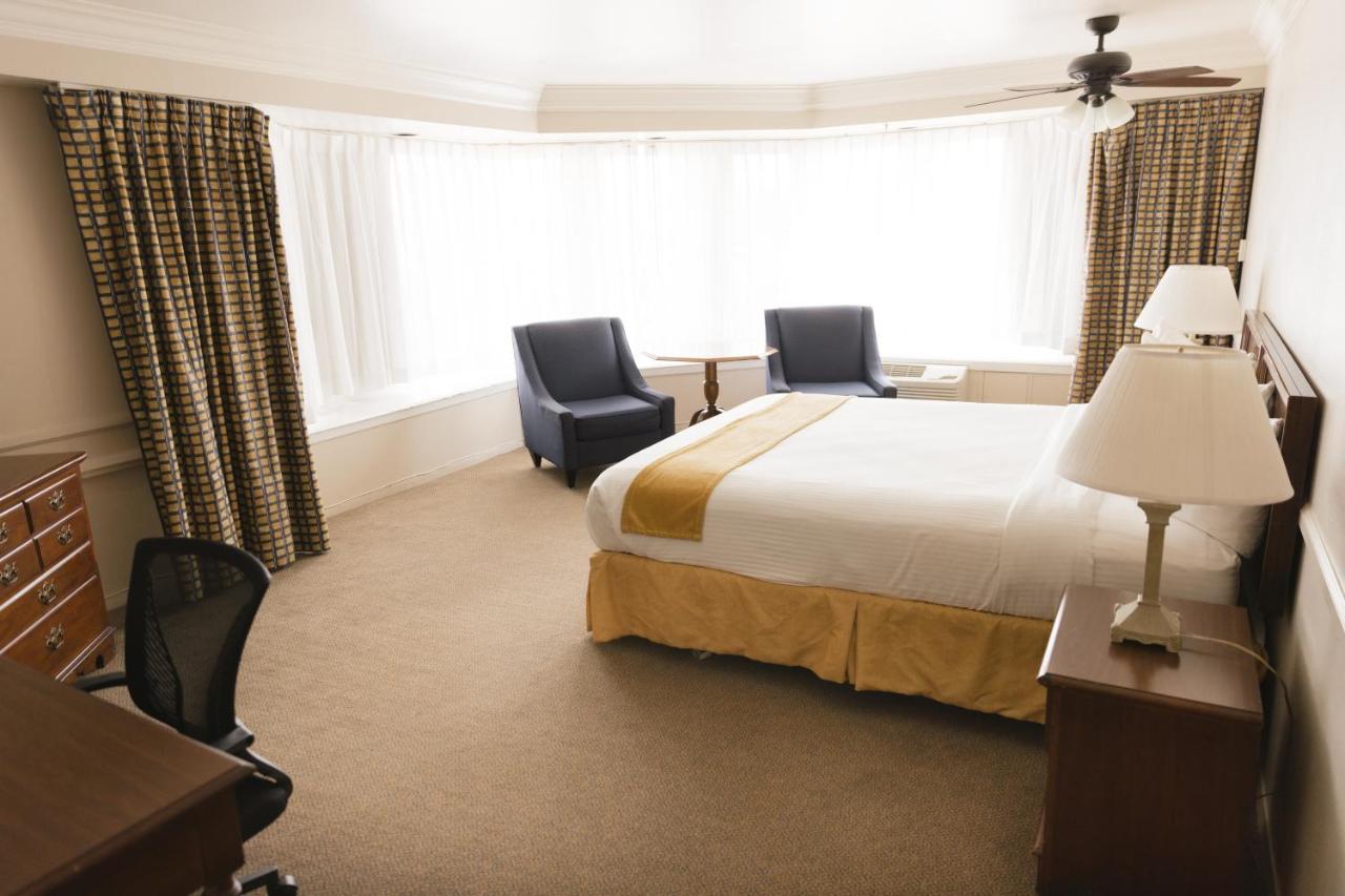  | Historic Santa Maria Inn