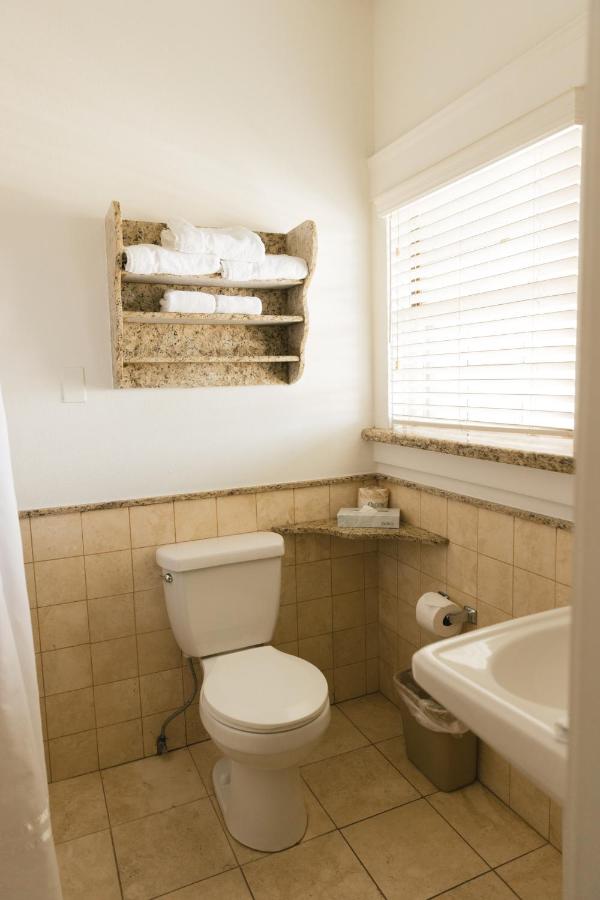  | Historic Santa Maria Inn