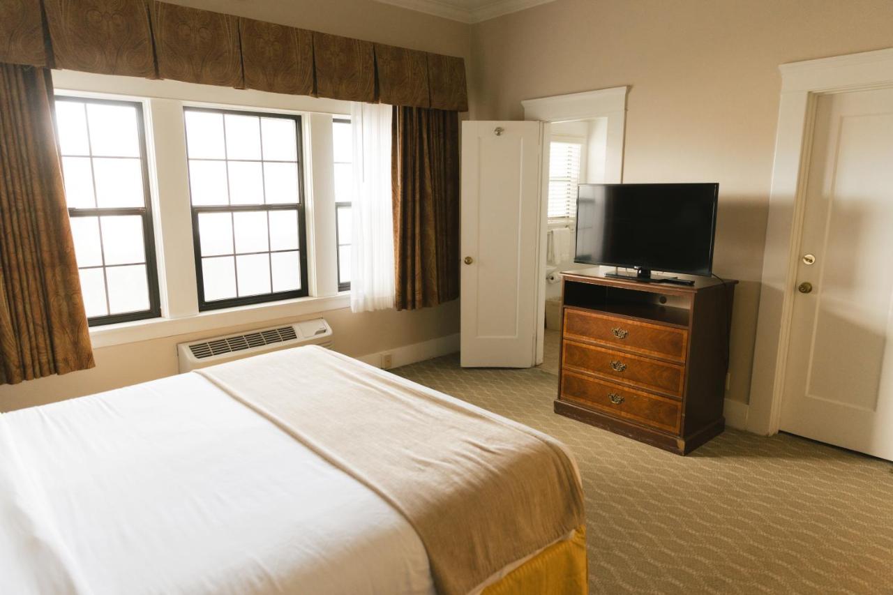 Standard King Room at Historic Santa Maria Inn
