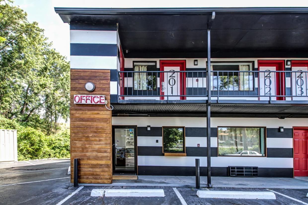 | The Asheville Inn