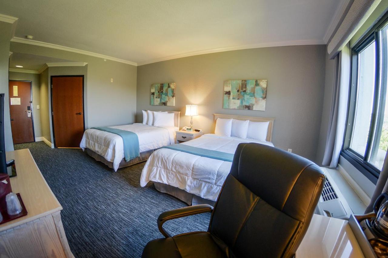 Queen Room with Two Queen Beds at Tanglewood Resort on Lake Texoma, an Ascend Collection Resort