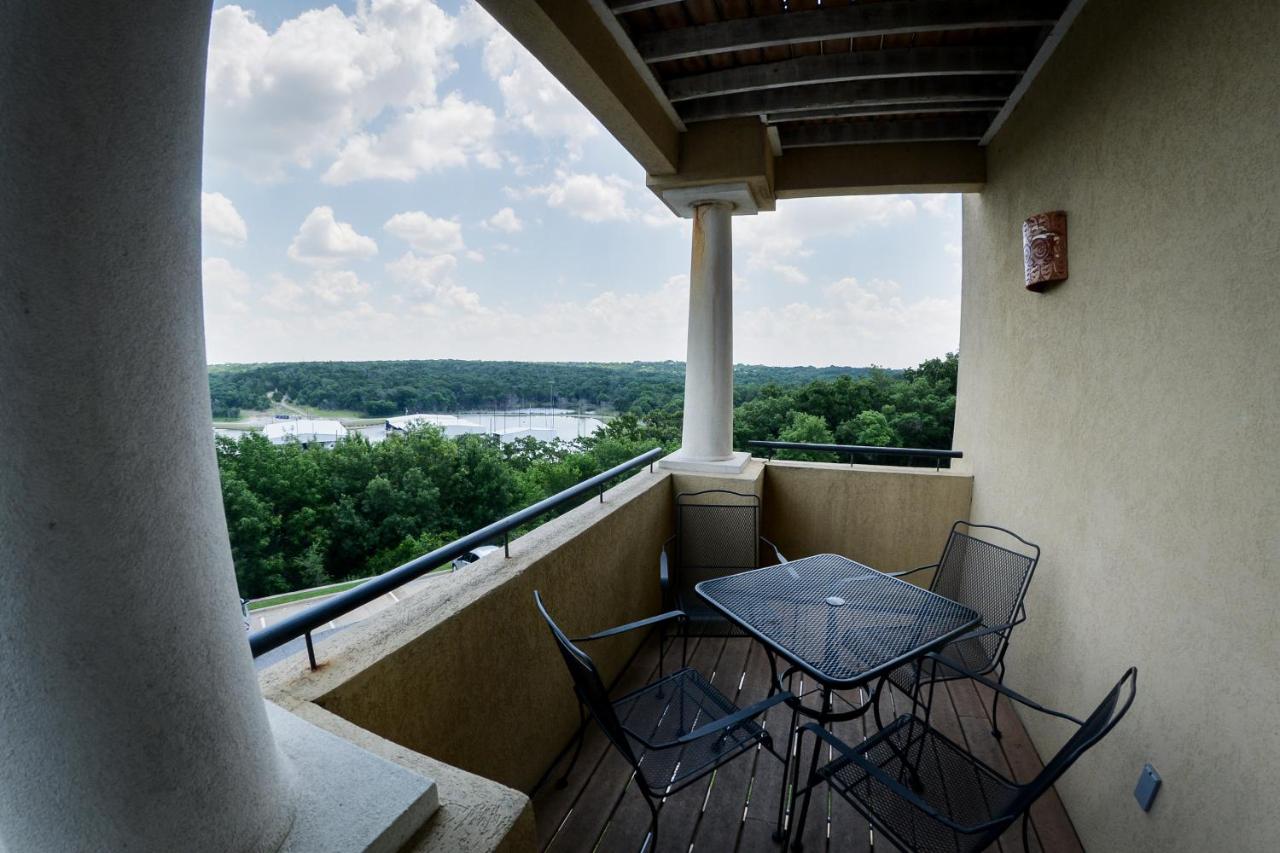 Queen Room at Tanglewood Resort on Lake Texoma, an Ascend Collection Resort