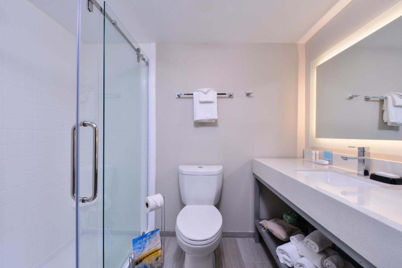 | Cabana Shores Hotel