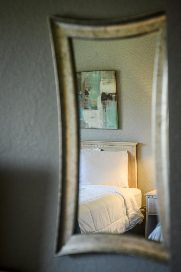 King Room with Lake View at Tanglewood Resort on Lake Texoma, an Ascend Collection Resort