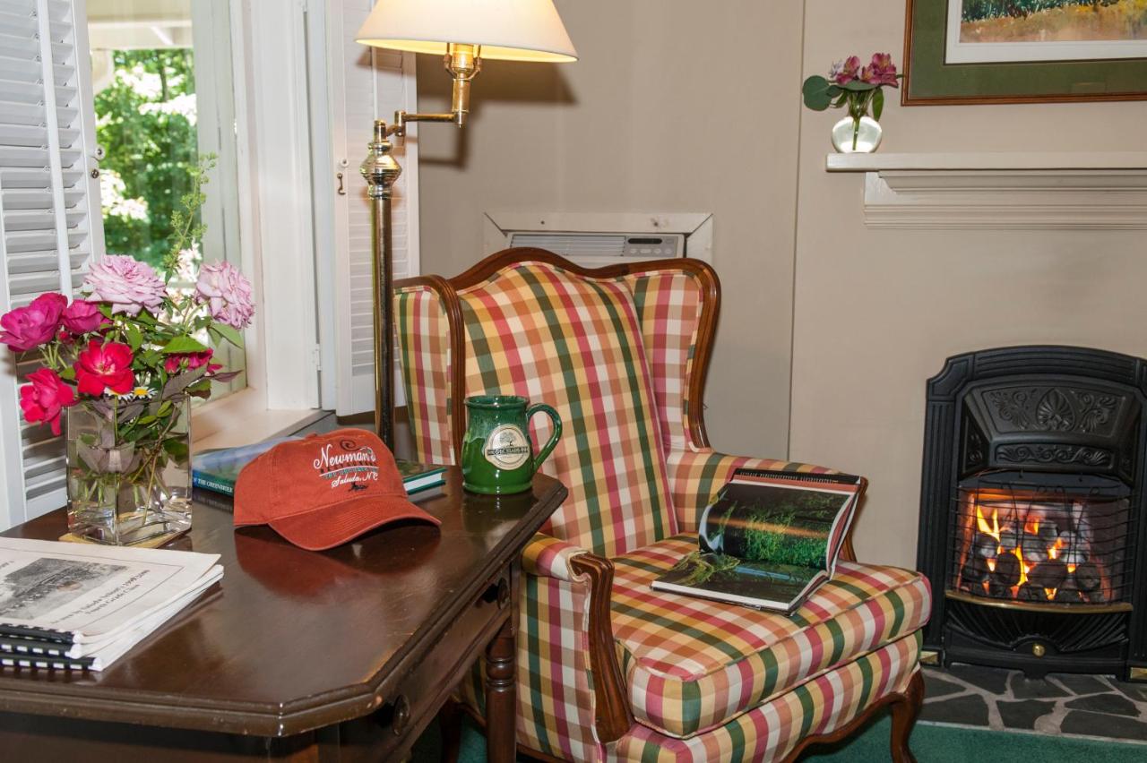 | Orchard Inn