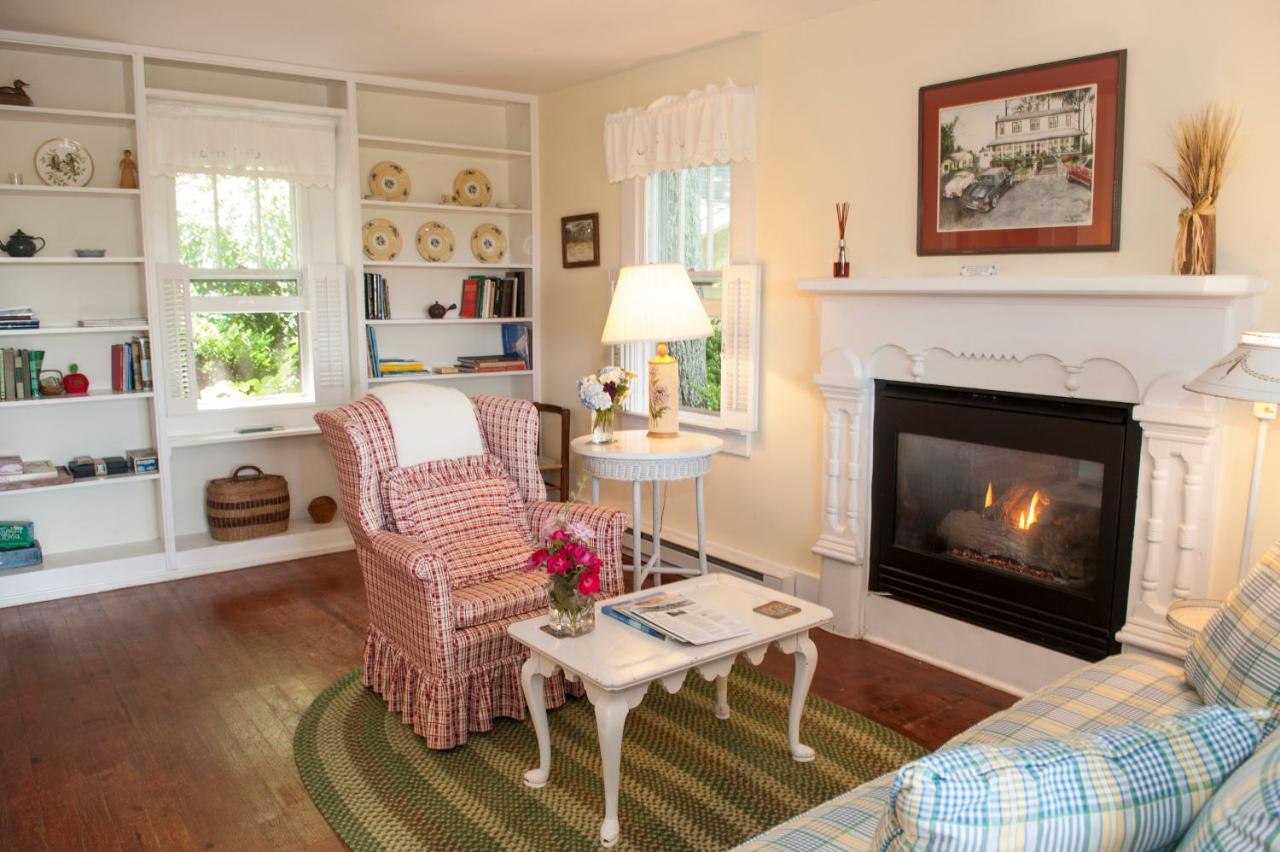 | Orchard Inn