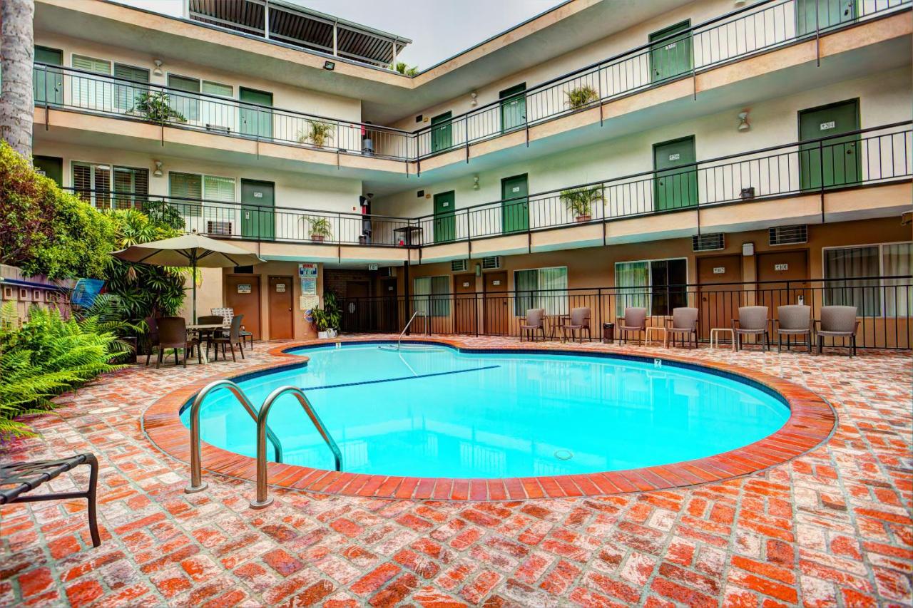 | Dunes Inn - Wilshire
