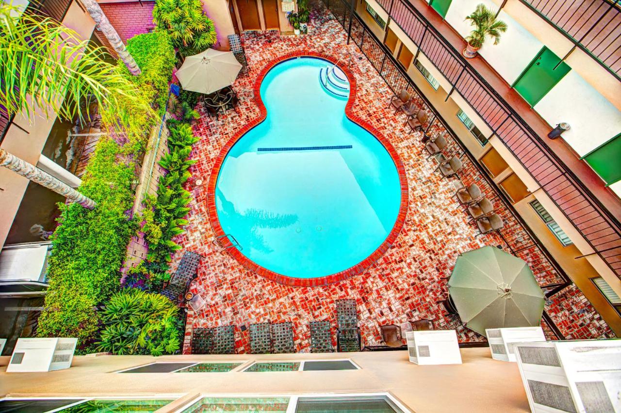 | Dunes Inn - Wilshire