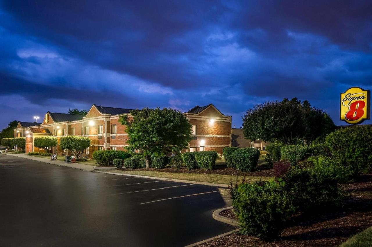 | Super 8 by Wyndham Elgin