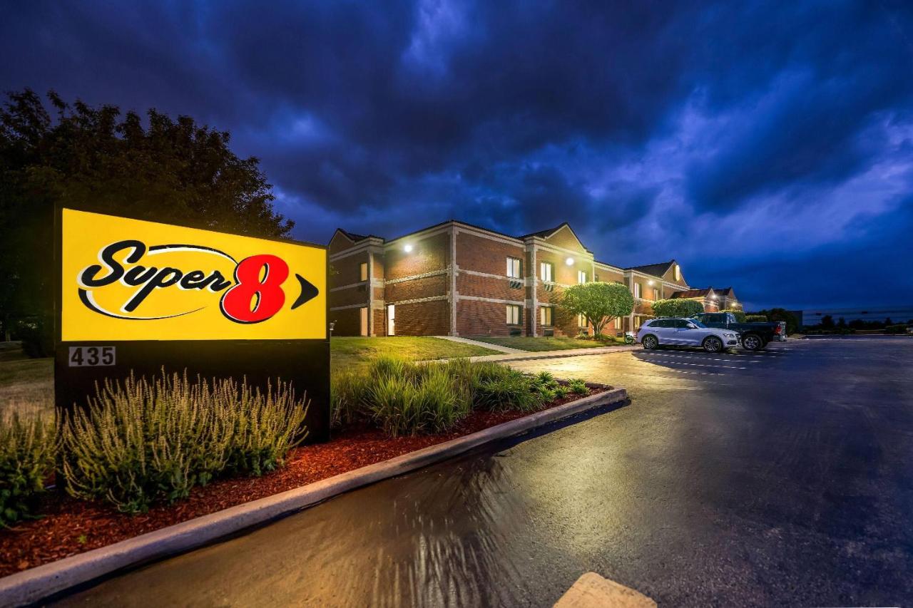 | Super 8 by Wyndham Elgin