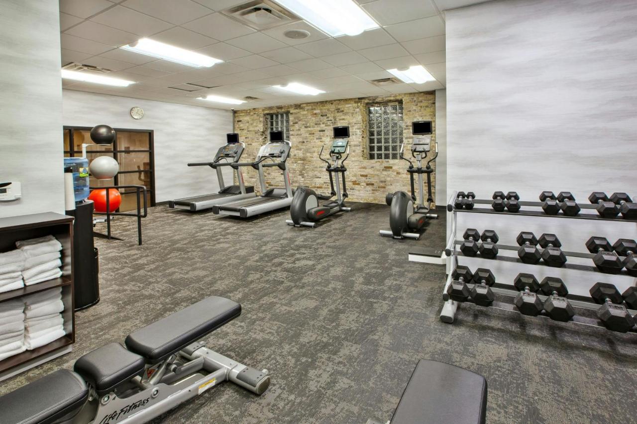 | Fairfield Inn & Suites by Marriott Milwaukee Downtown