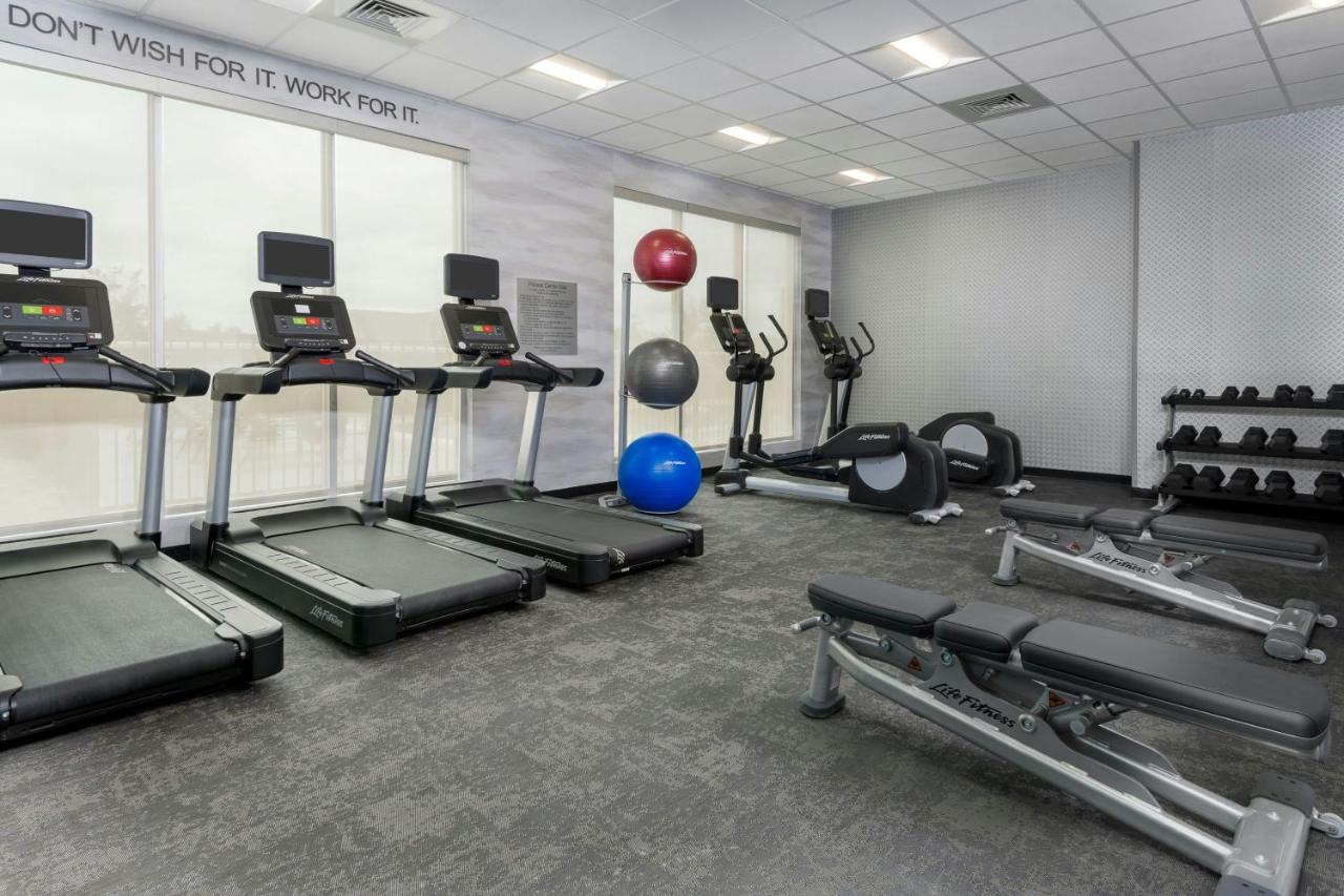 | Fairfield Inn & Suites Charlotte Monroe