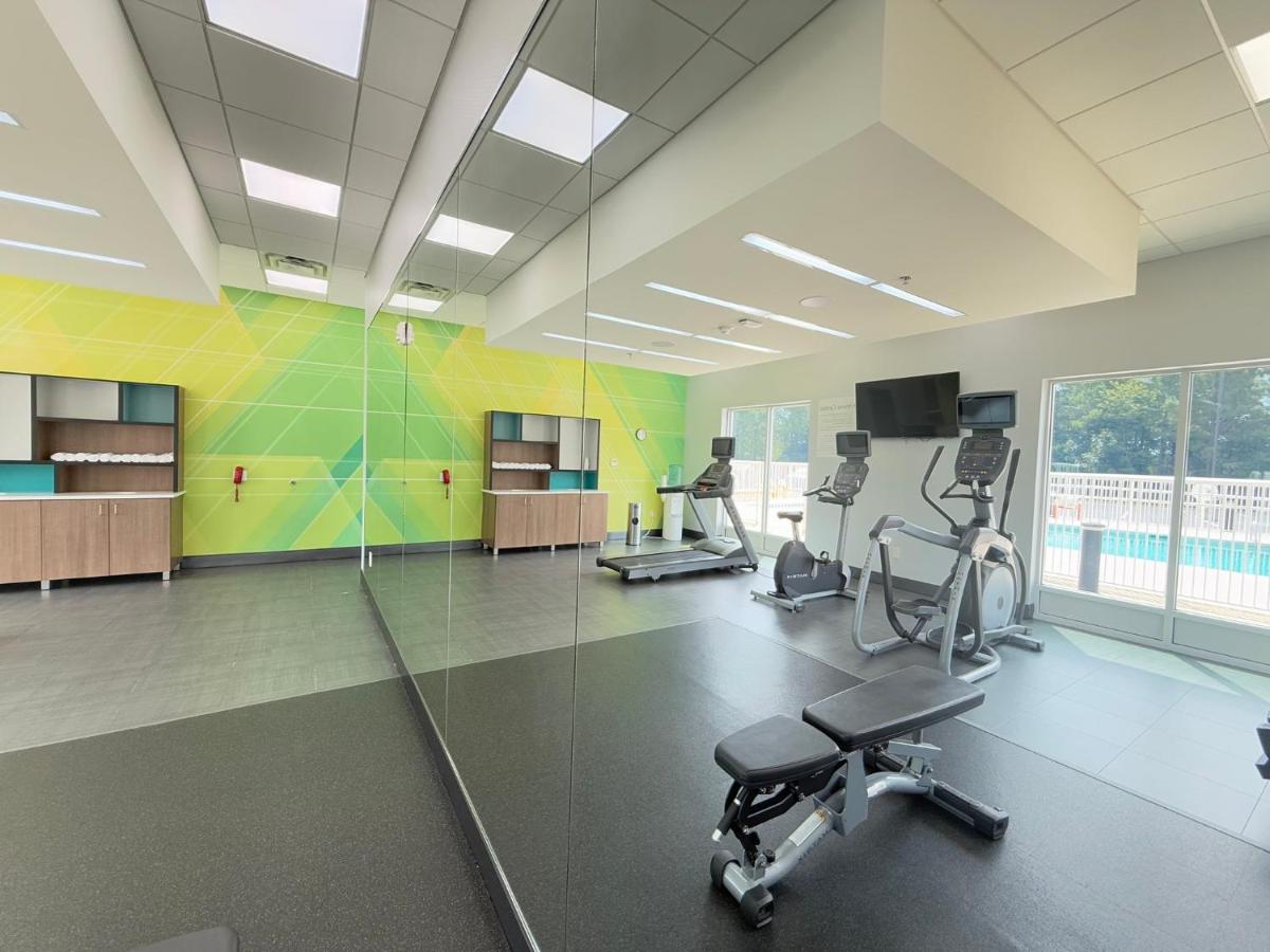  | Holiday Inn Hotel And Suites Fayetteville W-Fort Bragg Area, an IHG Hotel