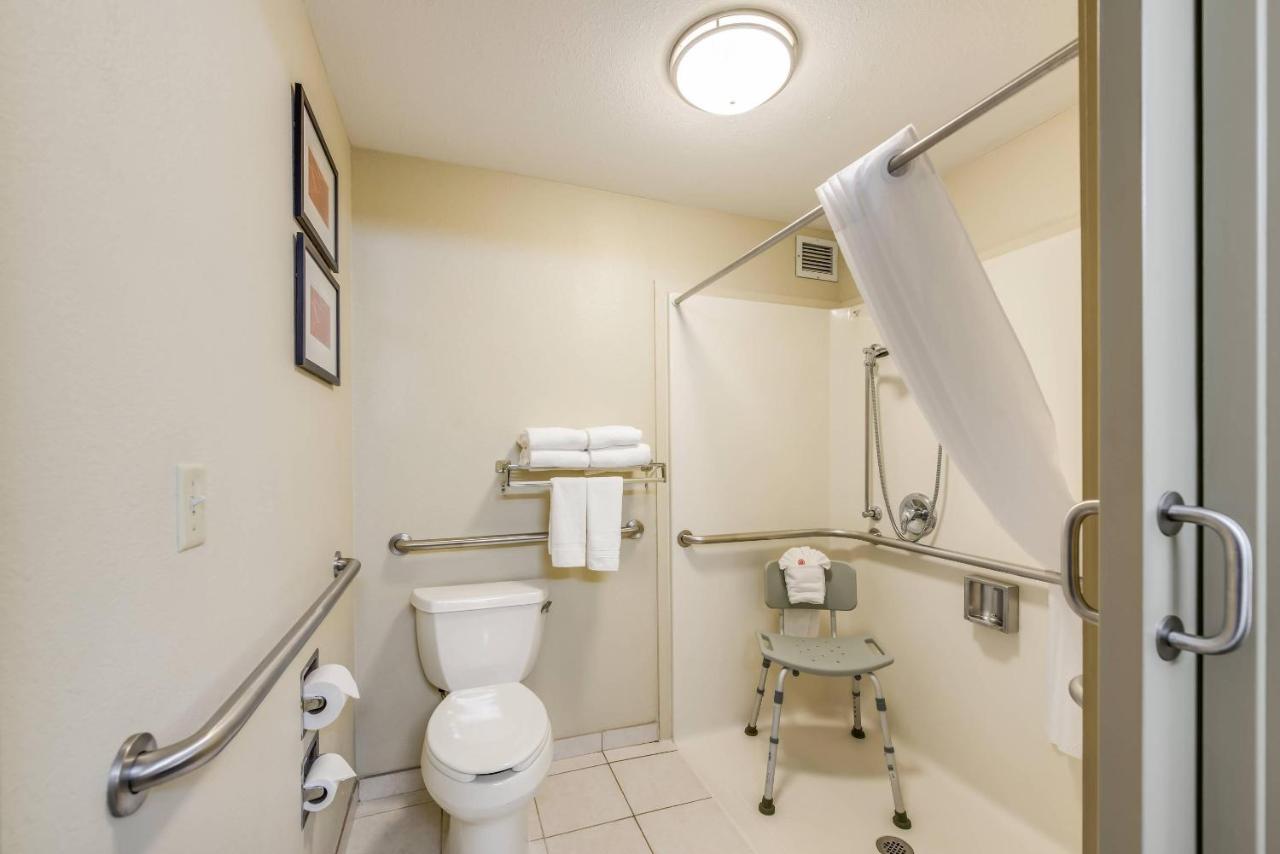 King Suite - Disability Access/Non-Smoking at Comfort Suites Chicago O'Hare Airport
