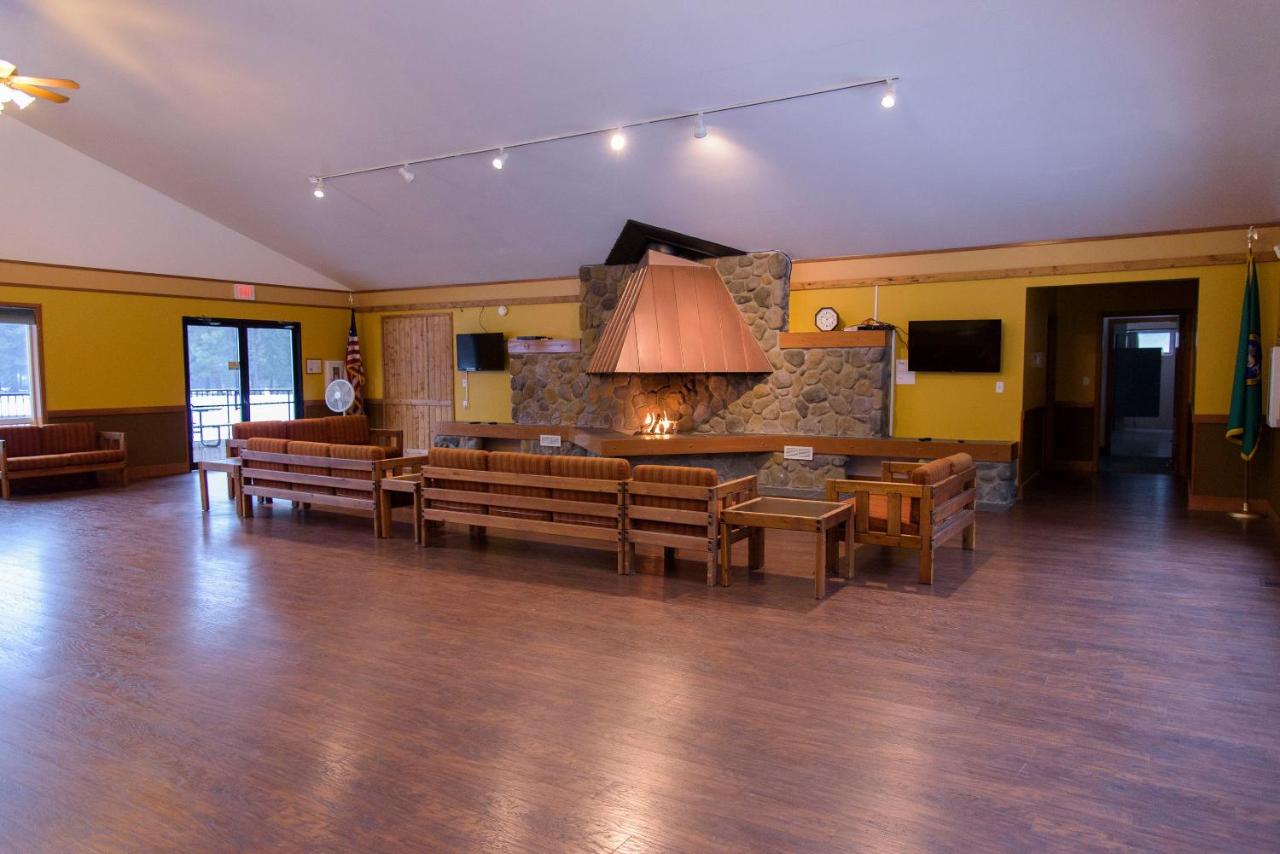 | Leavenworth Camping Resort Lodge 1