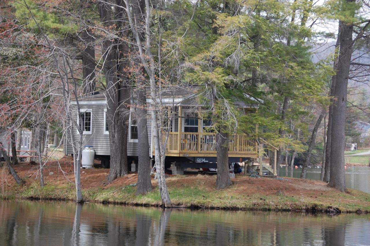 | Alpine Lake Lakefront Park Model 4