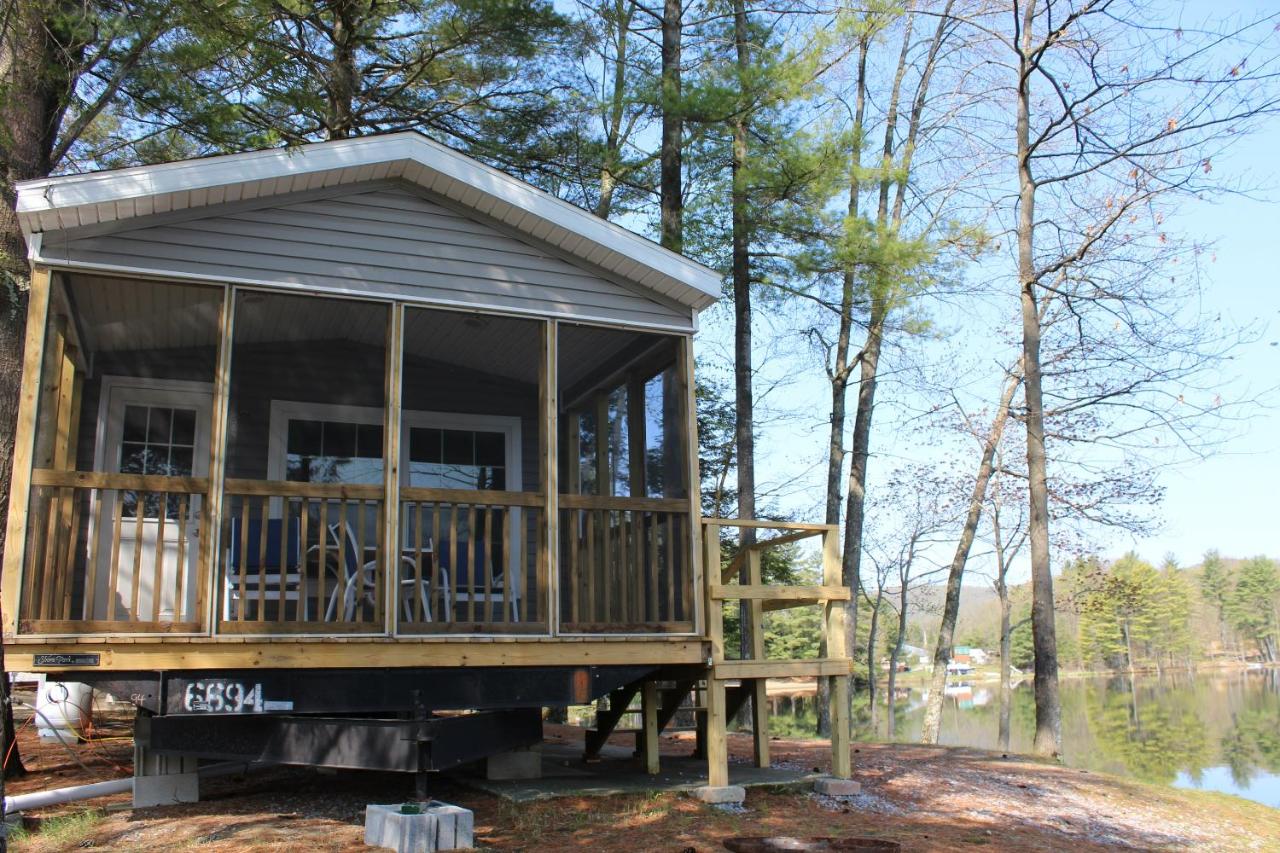 | Alpine Lake Lakefront Park Model 4