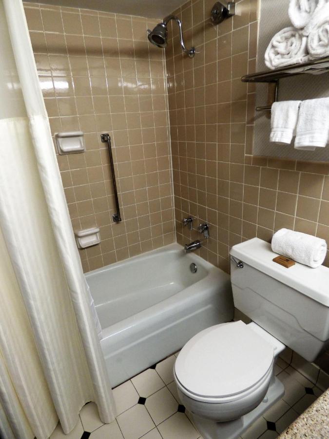Queen Room - Non-Smoking at Kingston Regency Inn