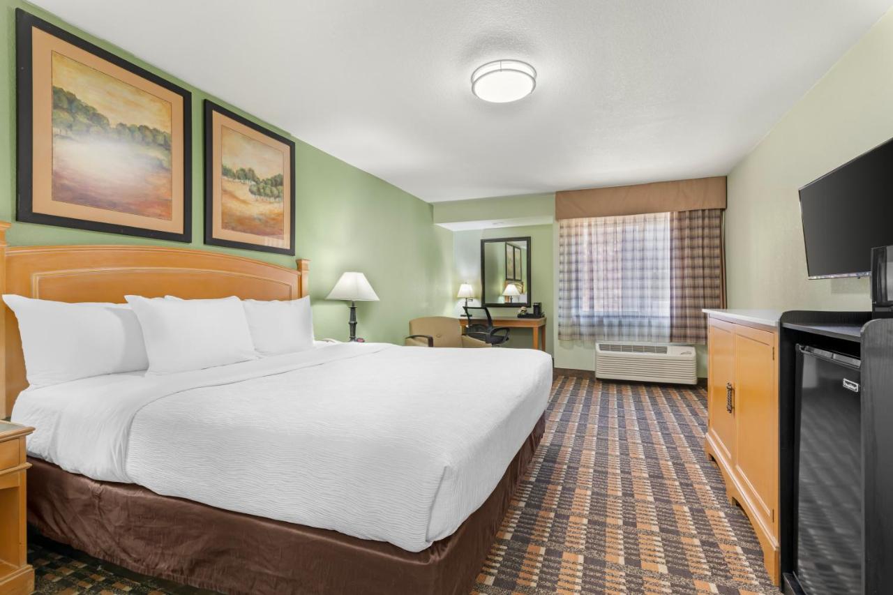 Standard King Room - Non-Smoking at Quality Inn & Suites Plano East - Richardson