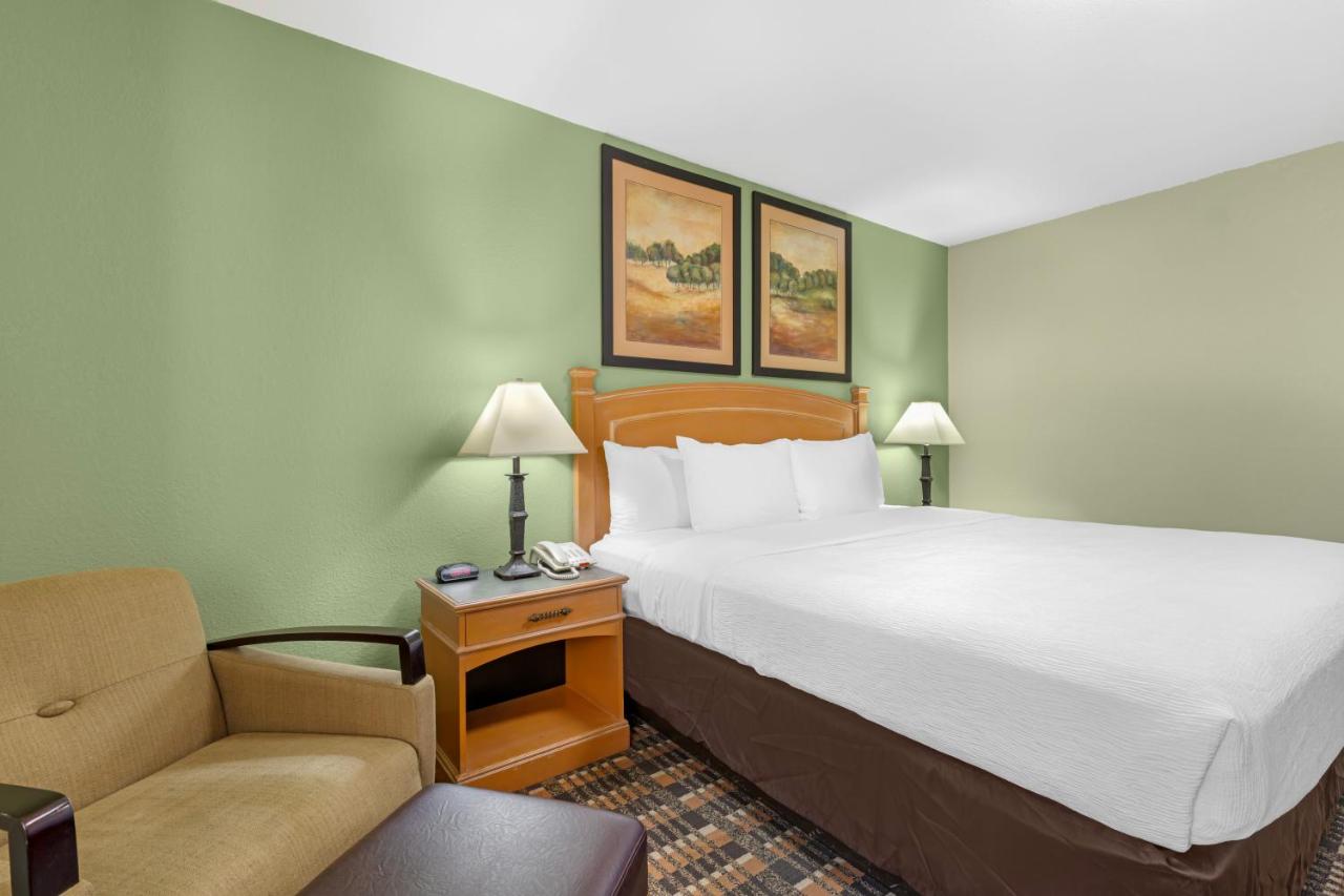 King Room - Accessible/Non-Smoking at Quality Inn & Suites Plano East - Richardson