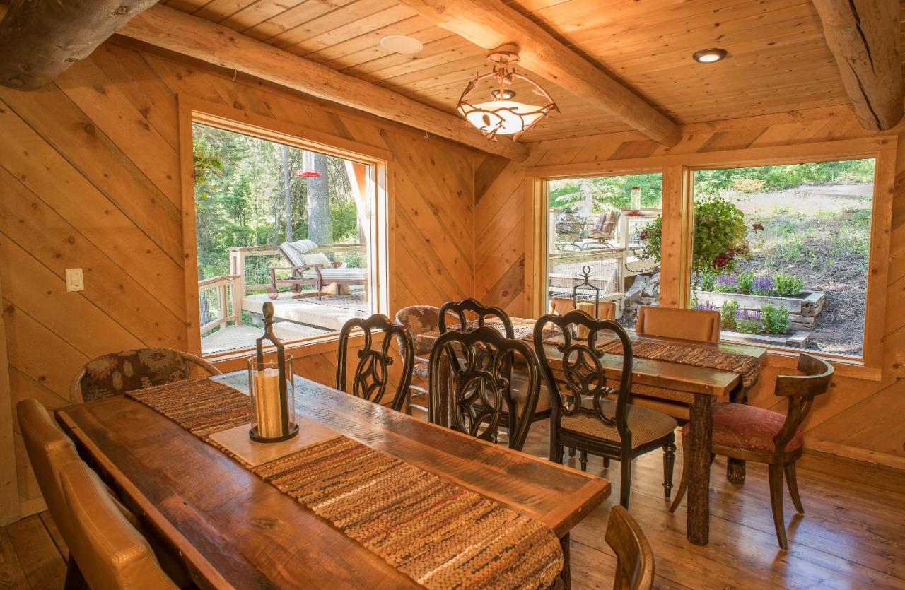 | Jackson Hole Hideout