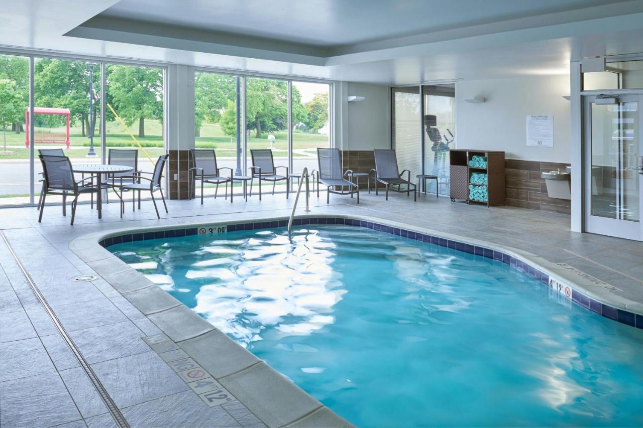 | Fairfield Inn & Suites by Marriott Midland