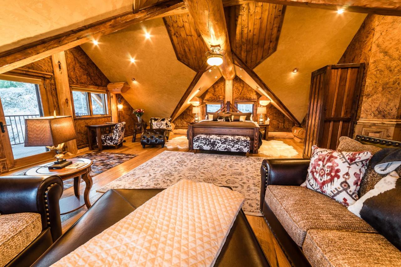 | Coyote Bluff Estate