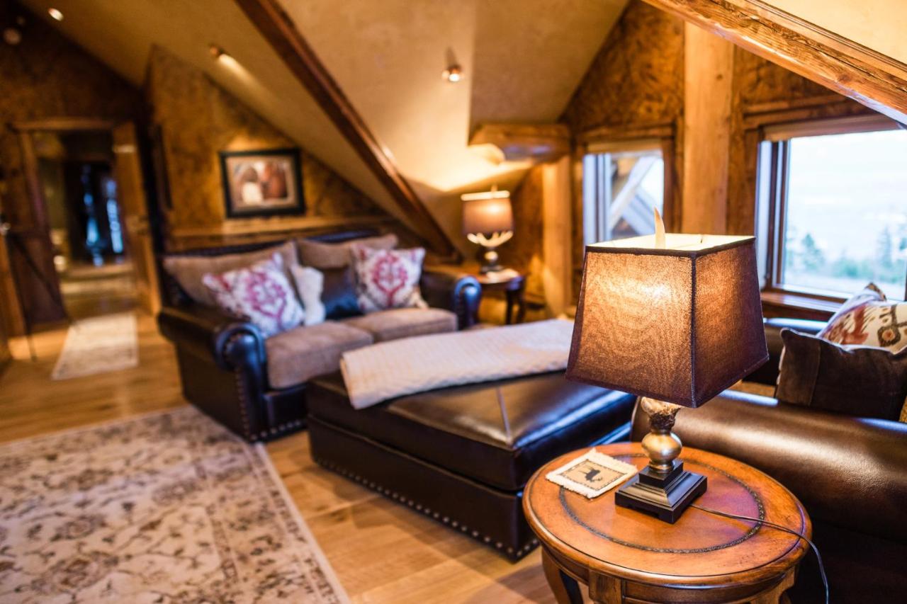| Coyote Bluff Estate