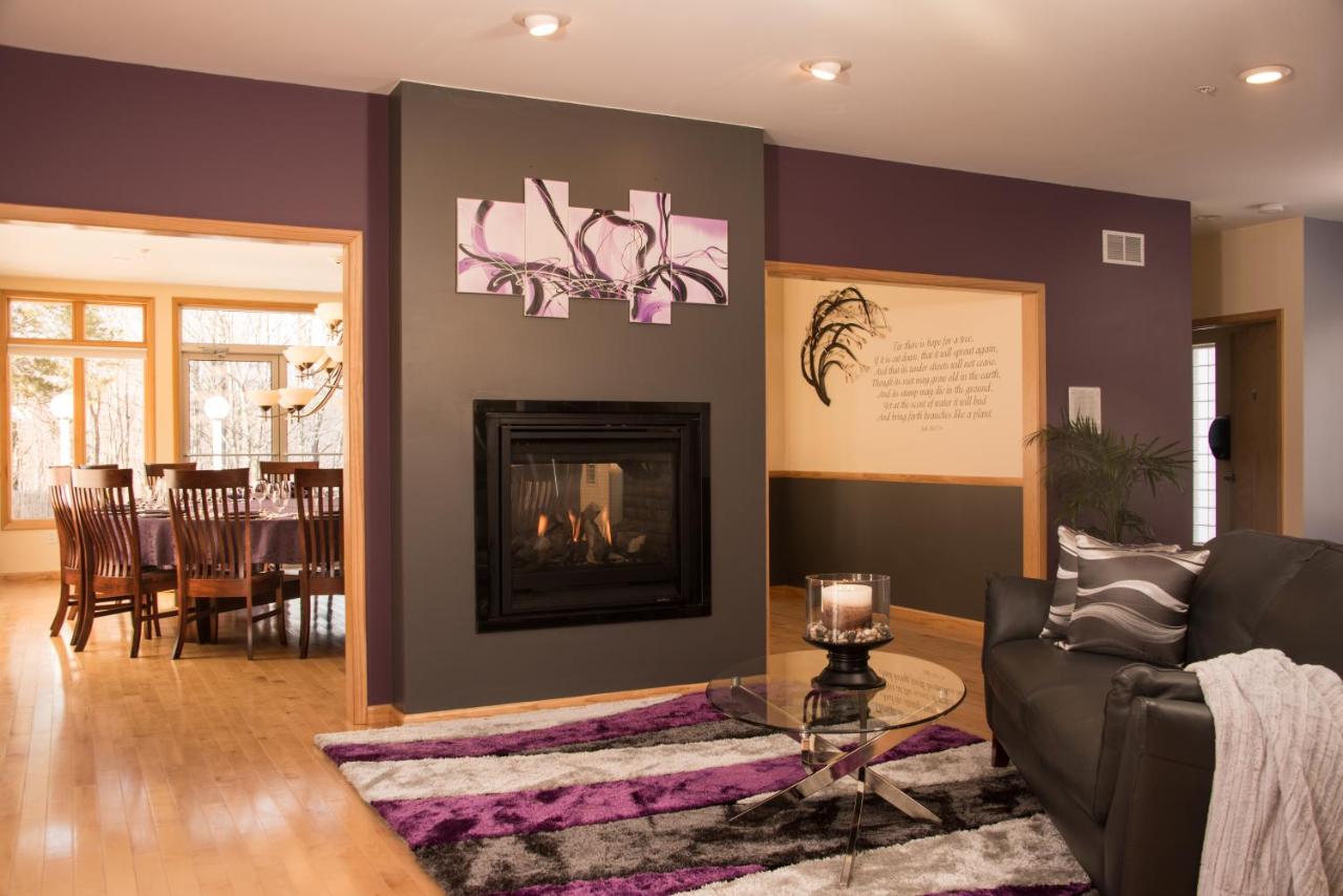 | River Spring Lodge
